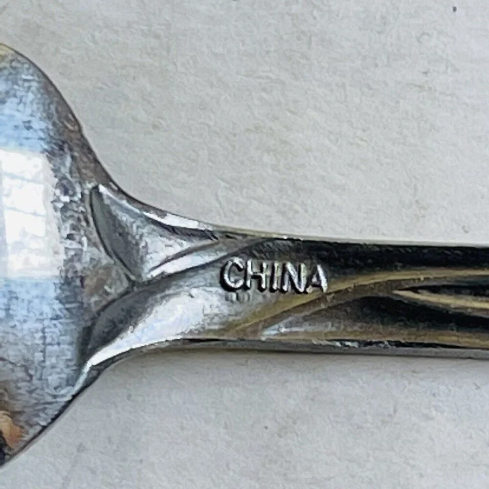 Pfaltzgraff Gleenbrook Stainless Flatware Sugar Spoon Scallop Stainless